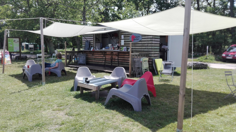 Terrasse Le Fanum Terrasse du Restaurant Le Fanum à Sanguinet au bord du lac