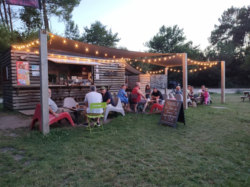 IMG-20240805-WA0003 Terrasse du Restaurant Le Fanum à Sanguinet au bord du lac