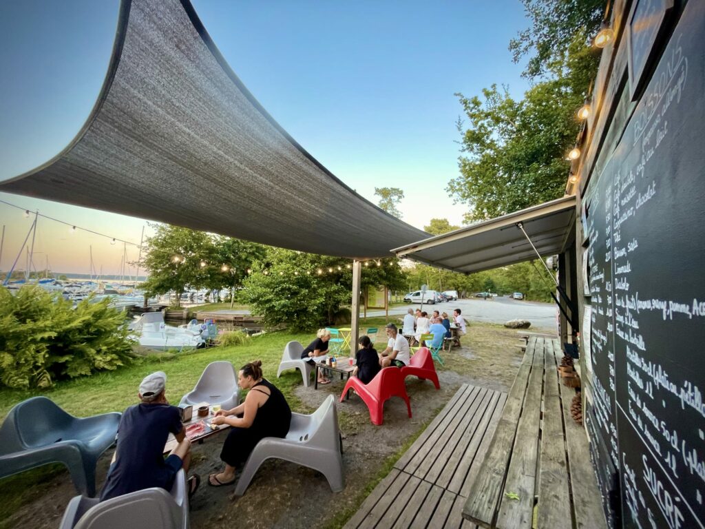 IMG-20240828-WA0006 Terrasse du Restaurant Le Fanum à Sanguinet au bord du lac